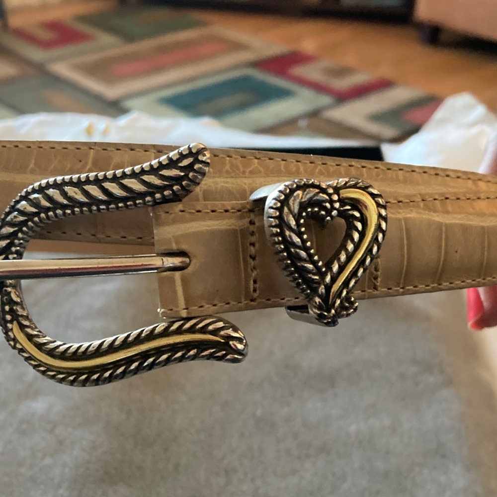 Brighton CLASSICS Beige Leather Belt with Silver Accents - Picture 3 of 5